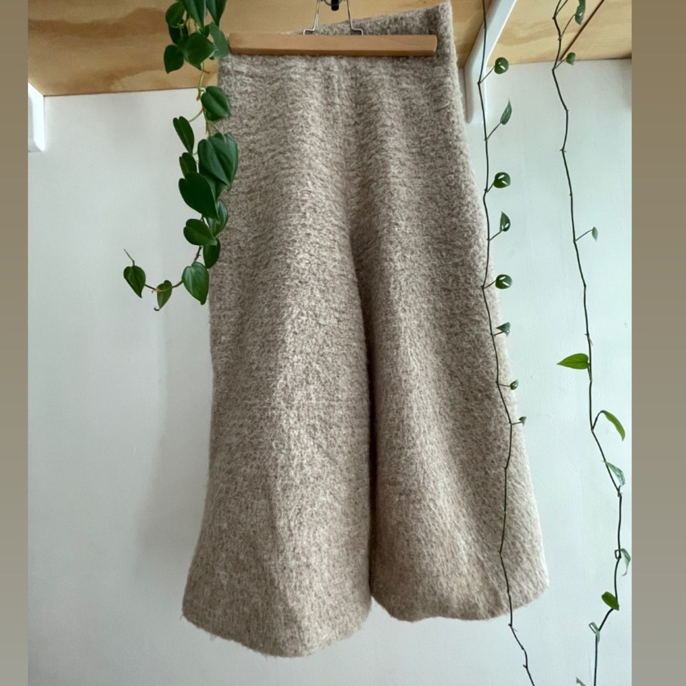 Fuzzy wool high waisted cream/beige  flared pants